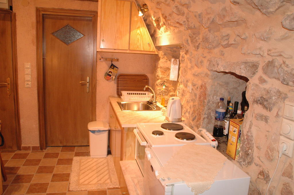 Stoneapartments, Γ Κωσταλοσ Και Σια Οε Avgonima المظهر الخارجي الصورة