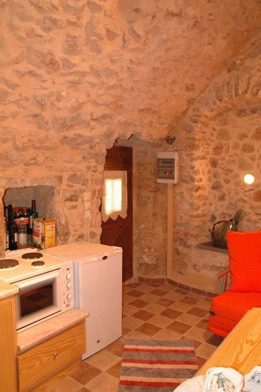 Stoneapartments, Γ Κωσταλοσ Και Σια Οε Avgonima المظهر الخارجي الصورة