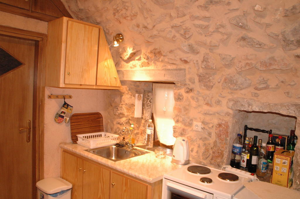 Stoneapartments, Γ Κωσταλοσ Και Σια Οε Avgonima المظهر الخارجي الصورة