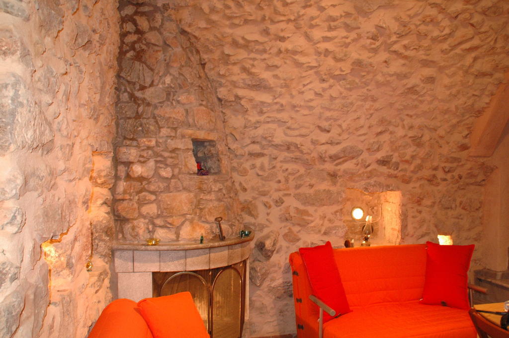 Stoneapartments, Γ Κωσταλοσ Και Σια Οε Avgonima المظهر الخارجي الصورة