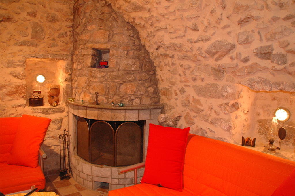 Stoneapartments, Γ Κωσταλοσ Και Σια Οε Avgonima المظهر الخارجي الصورة