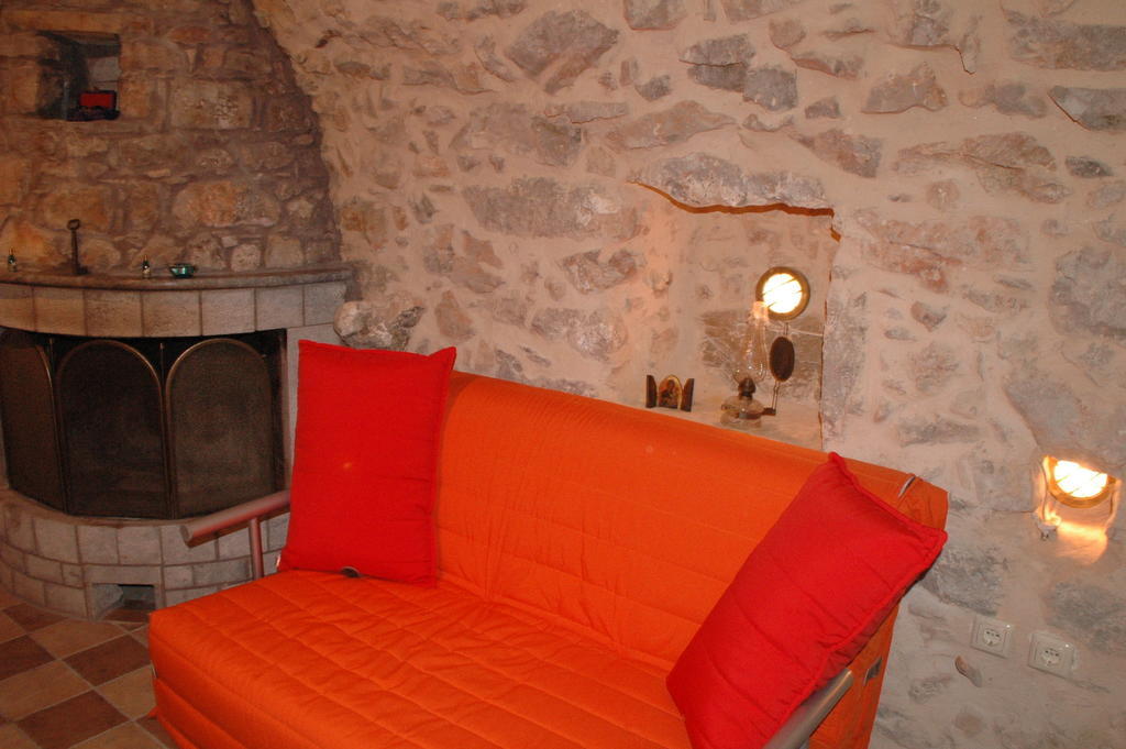 Stoneapartments, Γ Κωσταλοσ Και Σια Οε Avgonima المظهر الخارجي الصورة