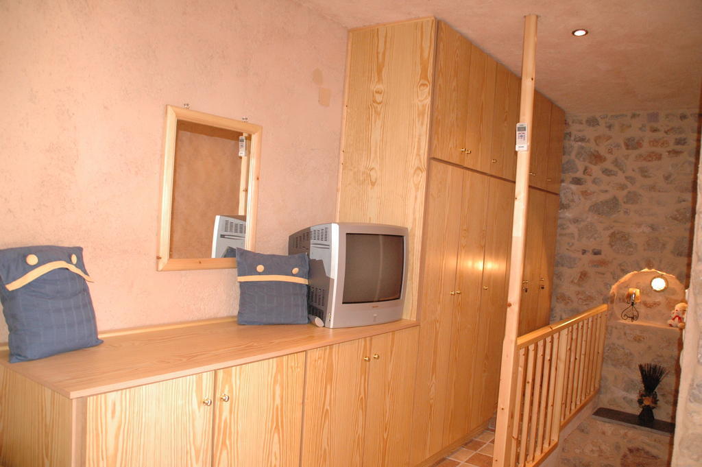 Stoneapartments, Γ Κωσταλοσ Και Σια Οε Avgonima المظهر الخارجي الصورة