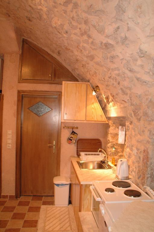 Stoneapartments, Γ Κωσταλοσ Και Σια Οε Avgonima المظهر الخارجي الصورة